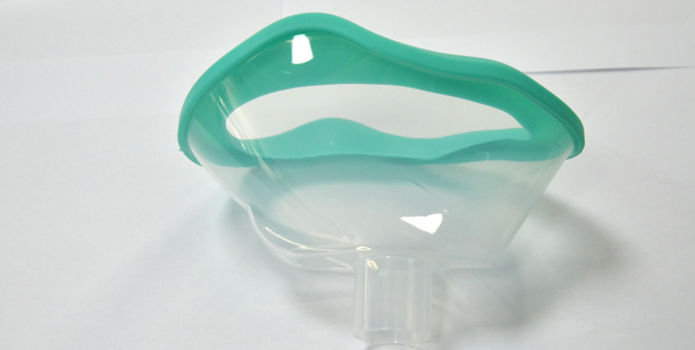 哪些因素影響雙色注塑成型精度？